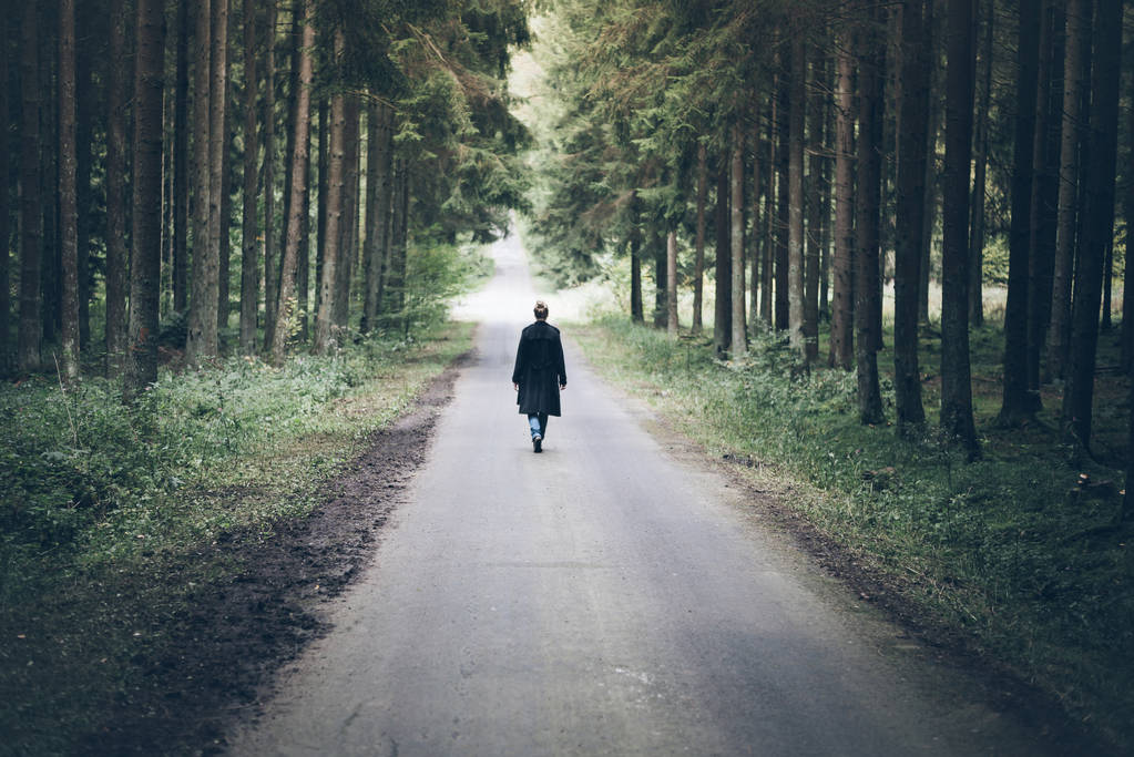 7 Agonizing Stages of Walkaway Wife Syndrome