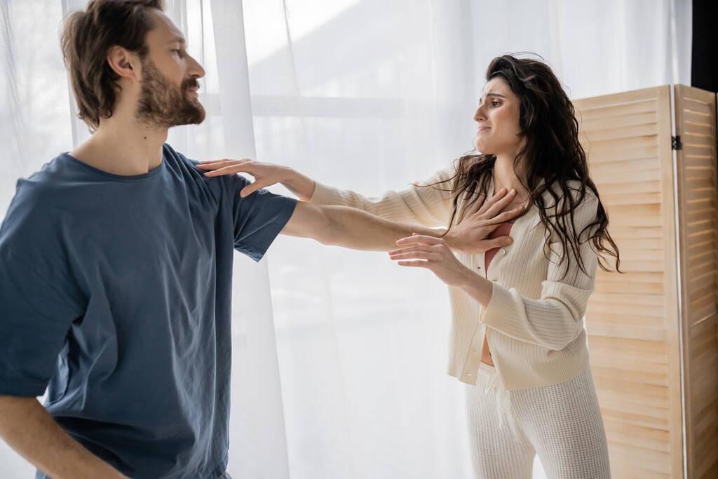 The Link Between Fragile Masculinity and Abuse in Relationships